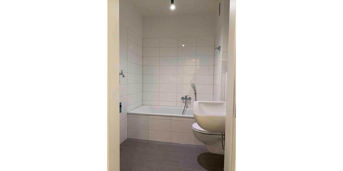 Dachgeschoßwohnung Bochum Bochum-Mitte - 3 Zimmer, 67 m&sup2;, 589&euro; | Angebot:22707222