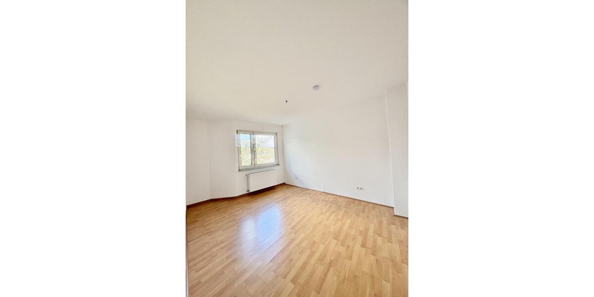 Etagenwohnung Essen Stadtbezirk III - 2.5 Zimmer, 70 m&sup2;, 665&euro; | Angebot:26295360