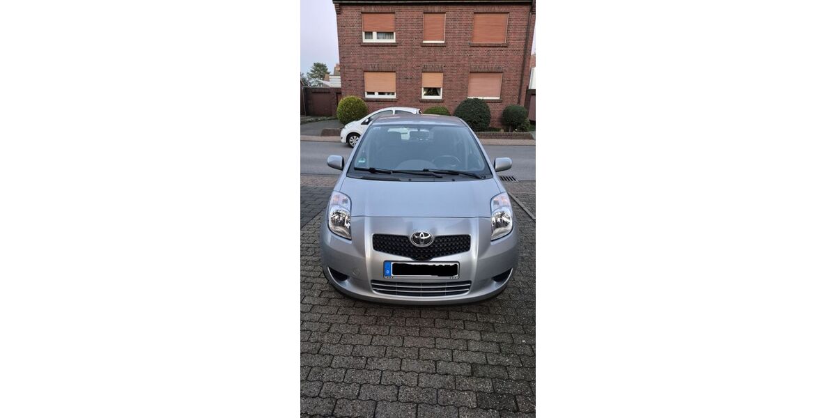 Toyota Yaris 86.000 km 6.000 &euro; Olfen 59399