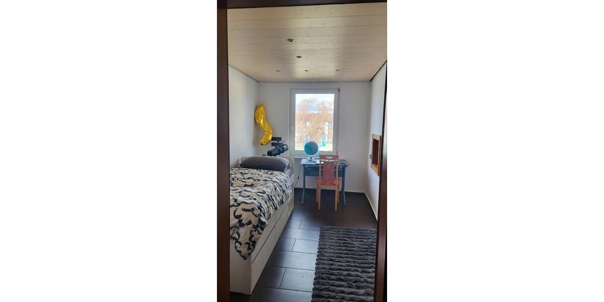Etagenwohnung Essen Stadtbezirk III - 4 Zimmer, 103 m&sup2;, 1.075&euro; | Angebot:26292985