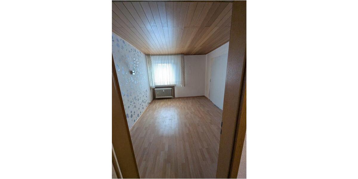 Etagenwohnung Dinslaken - 3.5 Zimmer, 83 m&sup2;, 690&euro; | Angebot:26272246