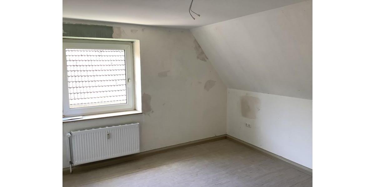 Dachgeschoßwohnung Gladbeck Brauck - 3.5 Zimmer, 56 m&sup2;, 399&euro; | Angebot:24126550