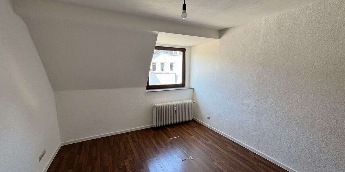 Etagenwohnung Essen Rüttenscheid - 2 Zimmer, 28 m&sup2;, 300&euro; | Angebot:26286314