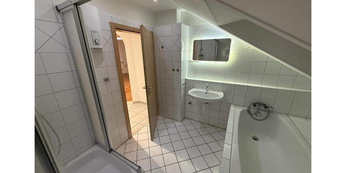 Dachgeschoßwohnung Gelsenkirchen Resse - 2 Zimmer, 58 m&sup2;, 460&euro; | Angebot:26068951