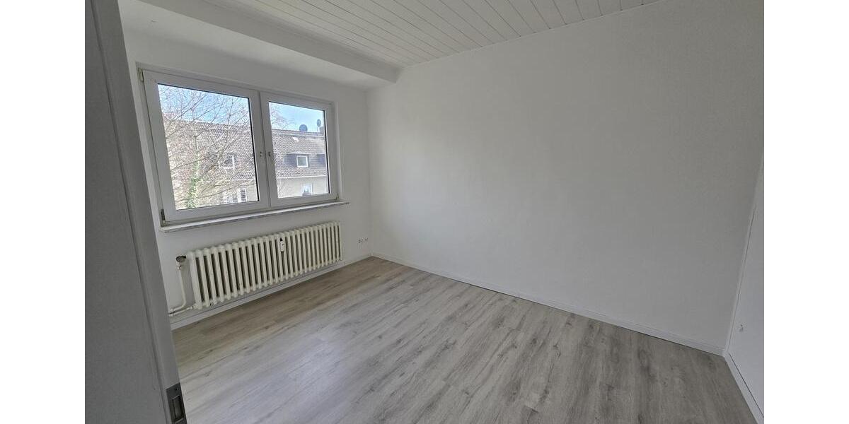 Etagenwohnung Duisburg Mittelmeiderich - 3 Zimmer, 69 m&sup2;, 450&euro; | Angebot:25311445
