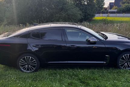 Kia Stinger 129.000 km 25.000 &euro; Voerde 46562