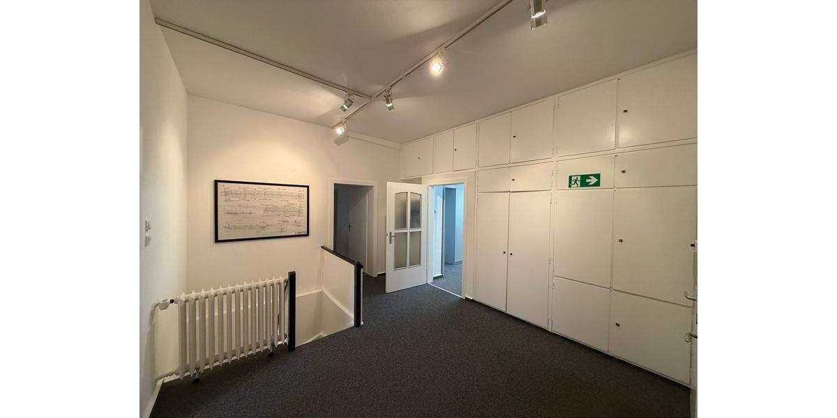 Gewerbeobjekt Essen Holsterhausen - 1.720&euro; | Angebot:25899800