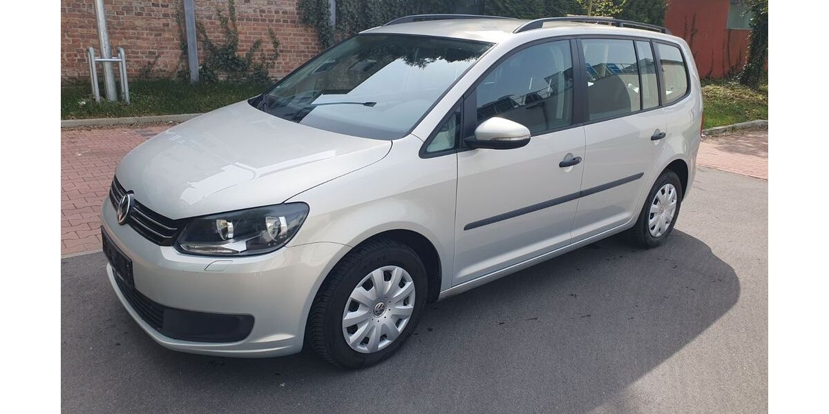 VW Touran 84.500 km 8.250 &euro; Essen 45359
