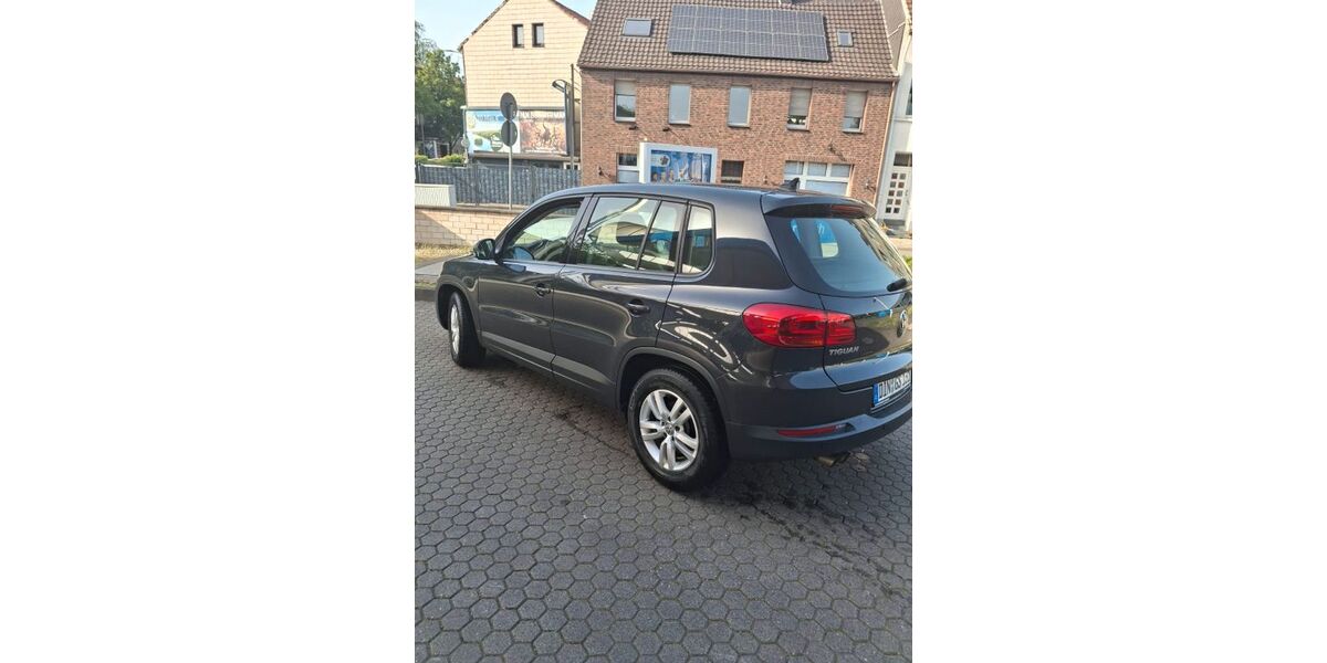VW Tiguan 76.000 km 12.800 &euro; Duisburg 47137
