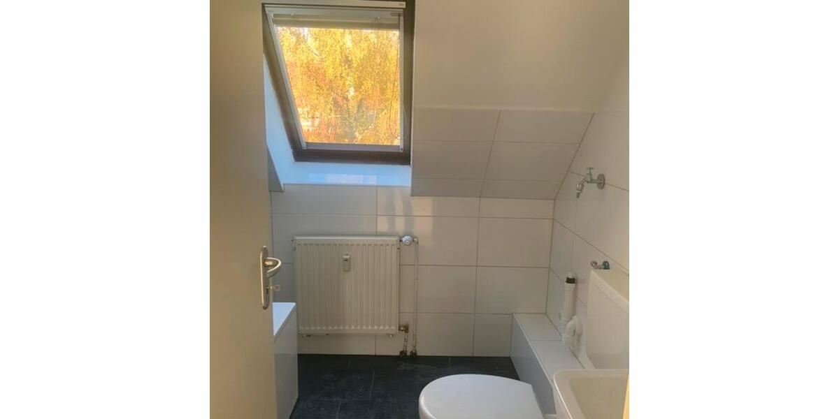 Dachgeschoßwohnung Herne Wanne - 2 Zimmer, 65 m&sup2;, 424&euro; | Angebot:25784507