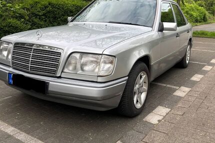 Mercedes-Benz 220 195.000 km 6.850 &euro; duisburg 47169