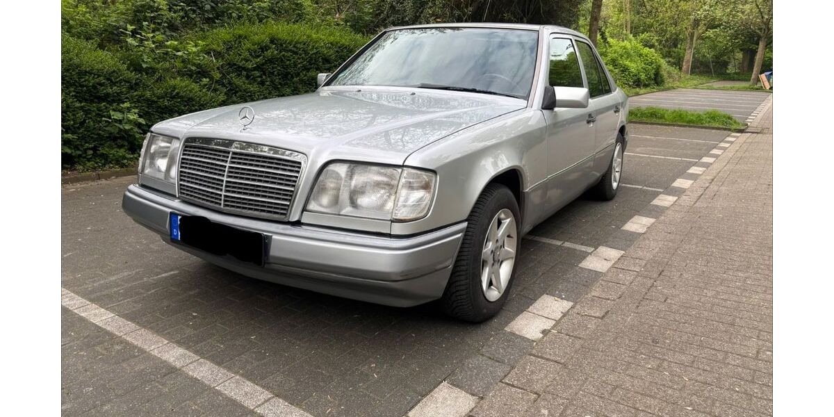 Mercedes-Benz 220 195.000 km 6.850 &euro; duisburg 47169