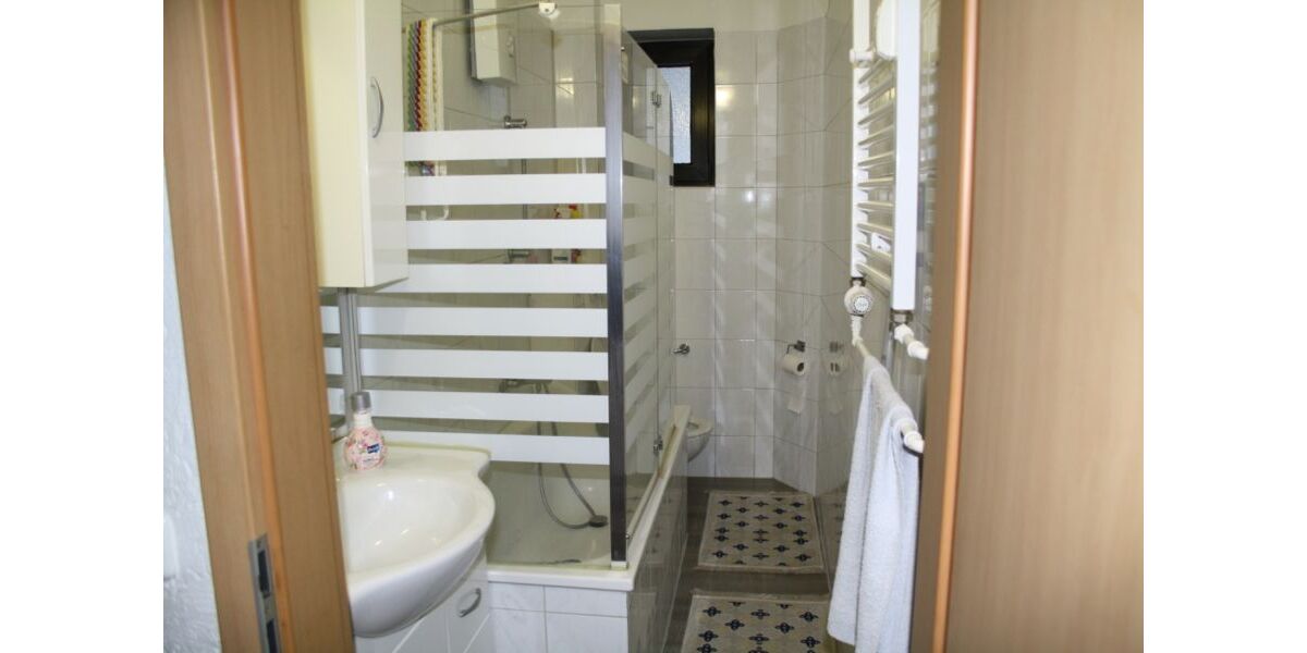 Provisionsfrei* Top modernisierte Kapitalanlage ohne Sanierungsstau in Duisburg-Hochfeld - Mehrfamilienhaus mit 277 m² Wohnfläche, vollvermietet, provisionsfrei vom Handwerker - Mehrfamilienhaus, Wohnhaus Duisburg Duisburg-Mitte | Angebot:26305418