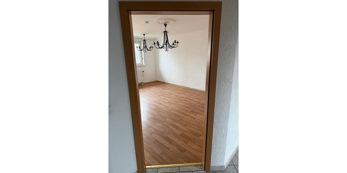 Etagenwohnung Dinslaken - 3.5 Zimmer, 79 m&sup2;, 1.100&euro; | Angebot:26023949