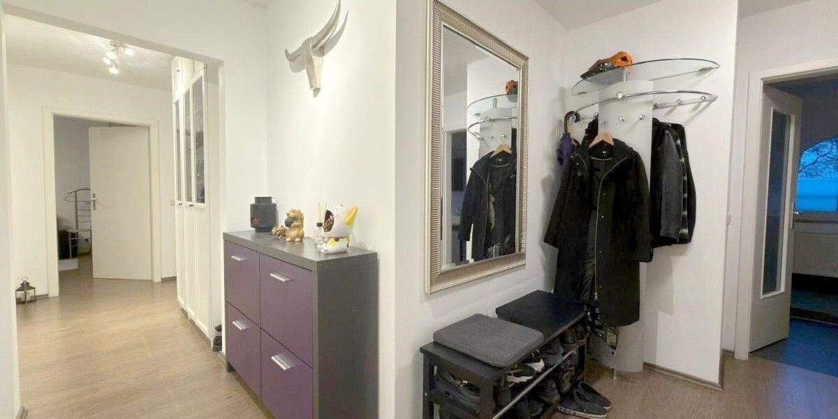 Etagenwohnung Oberhausen Altstadt-Mitte - 3 Zimmer, 113 m&sup2;, 945&euro; | Angebot:25748239