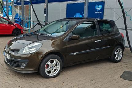 Renault Clio 138.000 km 2.999 &euro; Duisburg 47137