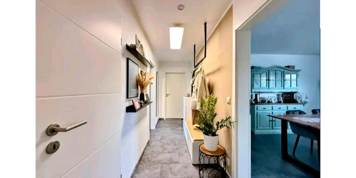 Dachgeschoßwohnung Oberhausen Rothebusch - 3 Zimmer, 95 m&sup2;, 1.010&euro; | Angebot:26253421