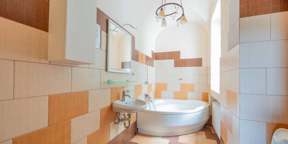 Mehrfamilienhaus, Wohnhaus Mülheim an der Ruhr / Schloß Broich Broich - 1 Zimmer, 425 m&sup2;, 499.000&euro; | Angebot:25738835