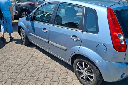 Ford Fiesta 155.000 km 2.200 &euro; Castrop Rauxel 44579
