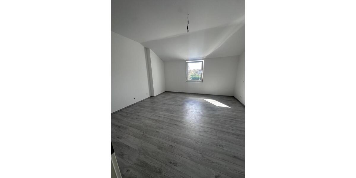 Etagenwohnung Essen Stadtbezirk III - 1 Zimmer, 40 m&sup2;, 820&euro; | Angebot:26036971