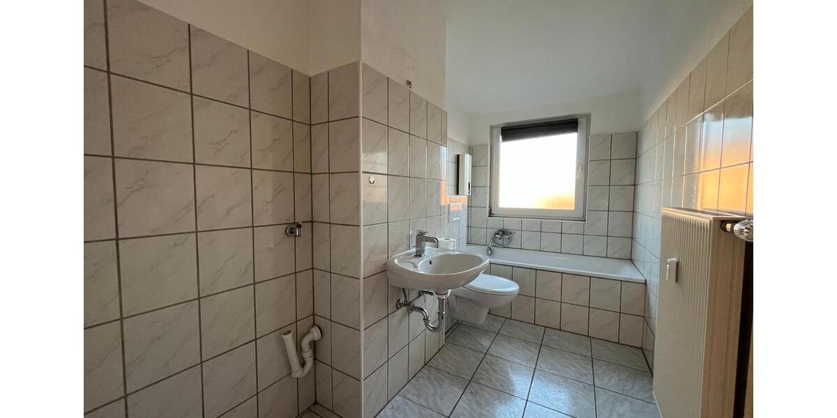 Dachgeschoßwohnung Essen Stadtbezirk IV - 3 Zimmer, 73 m&sup2;, 513&euro; | Angebot:26279262