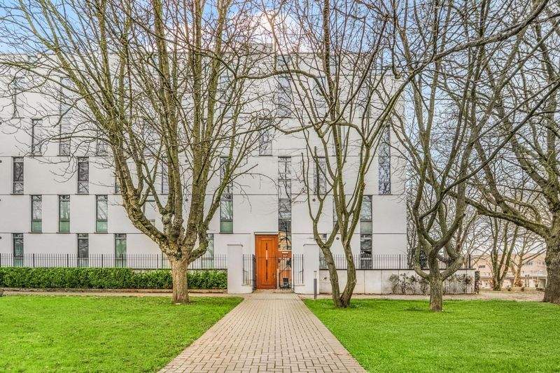 Etagenwohnung Essen Stadtkern - 4 Zimmer, 129 m&sup2;, 645.000&euro; | Angebot:25700345