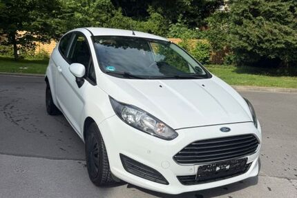 Ford Fiesta 124.300 km 4.990 &euro; Bochum 44894
