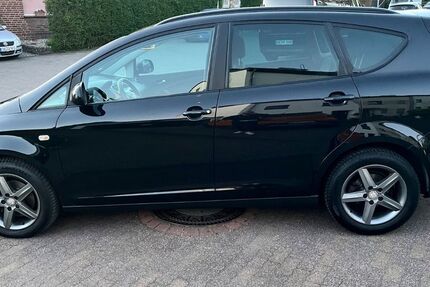 Seat Altea 113.000 km 7.300 &euro; Oberhausen 46145