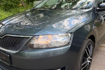 Skoda Rapid 155.702 km 5.200 &euro; Essen 45276