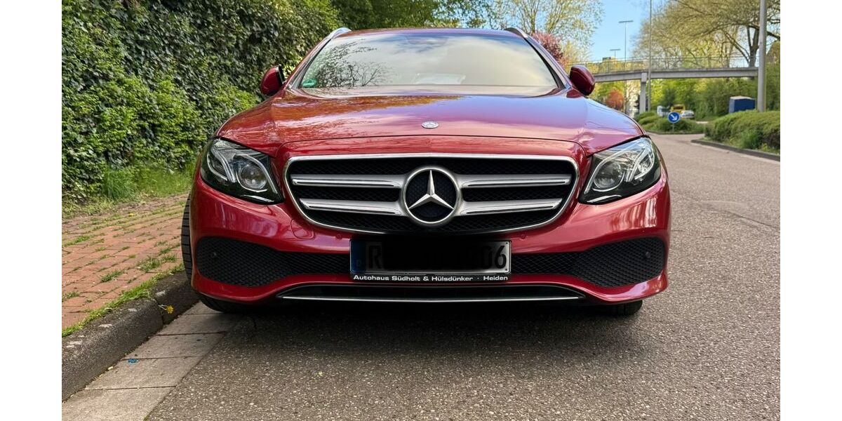 Mercedes-Benz E 220 207.000 km 17.000 &euro; Borken 46325