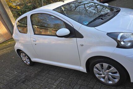 Toyota Aygo (X) 89.542 km 4.500 &euro; Duisburg 47166