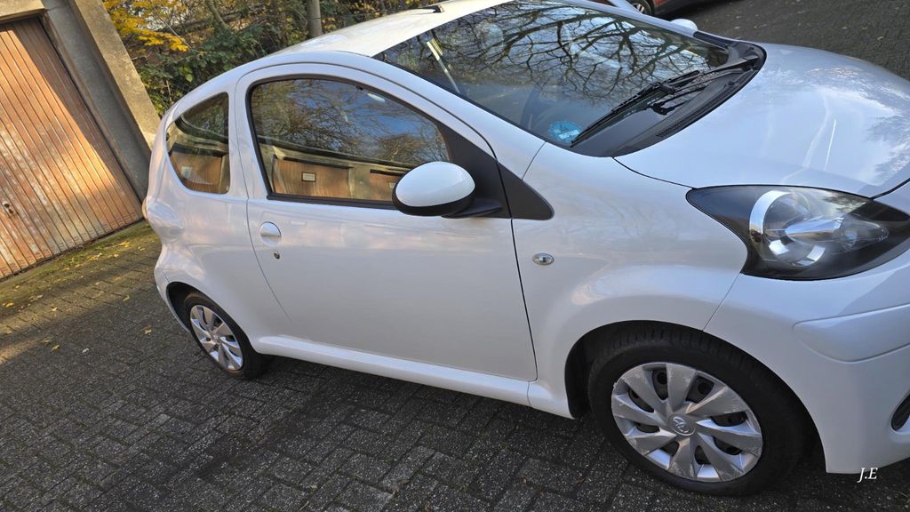 Toyota Aygo (X) 89.542 km 4.500 &euro; Duisburg 47166