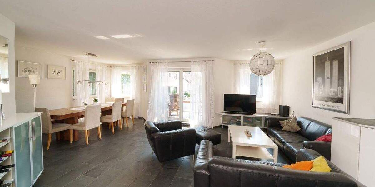 Etagenwohnung Bochum Dahlhausen - 8 Zimmer, 220 m&sup2;, 449.000&euro; | Angebot:25721357