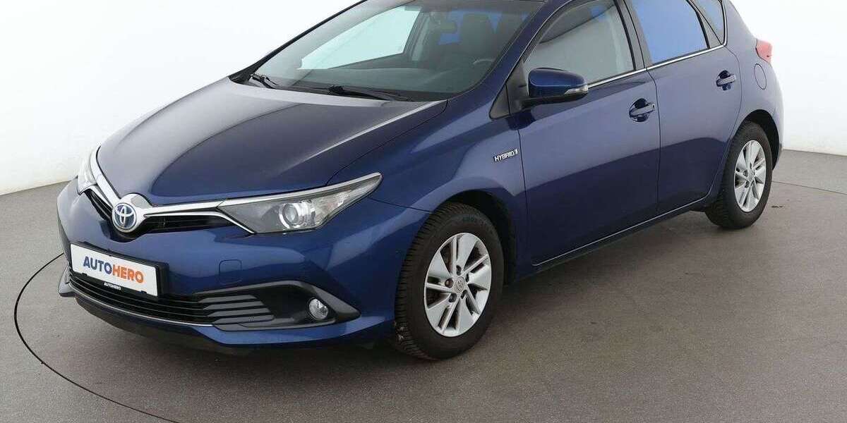 Toyota Auris 54.373 km 13.990 &euro; Essen 45141