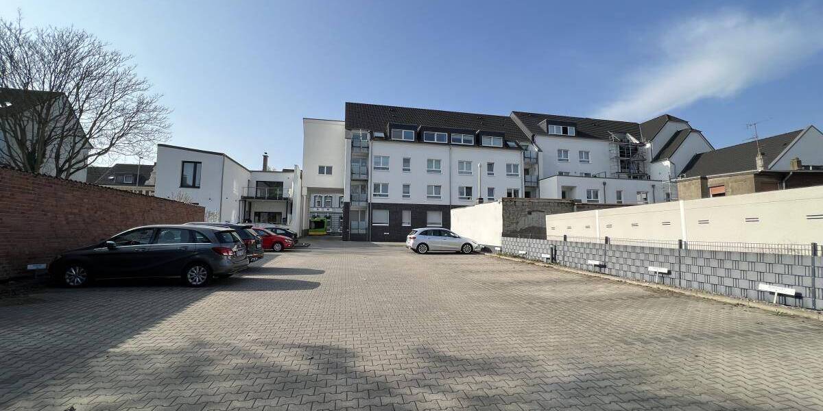 Etagenwohnung Oberhausen Sterkrade-Mitte - 3 Zimmer, 106 m&sup2;, 1.100&euro; | Angebot:26107503