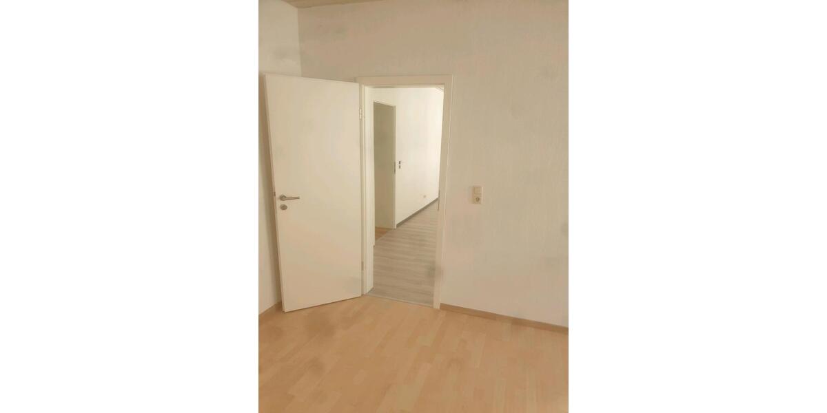 Etagenwohnung Essen Stadtbezirk VII - 4 Zimmer, 85 m&sup2;, 1.000&euro; | Angebot:26272592