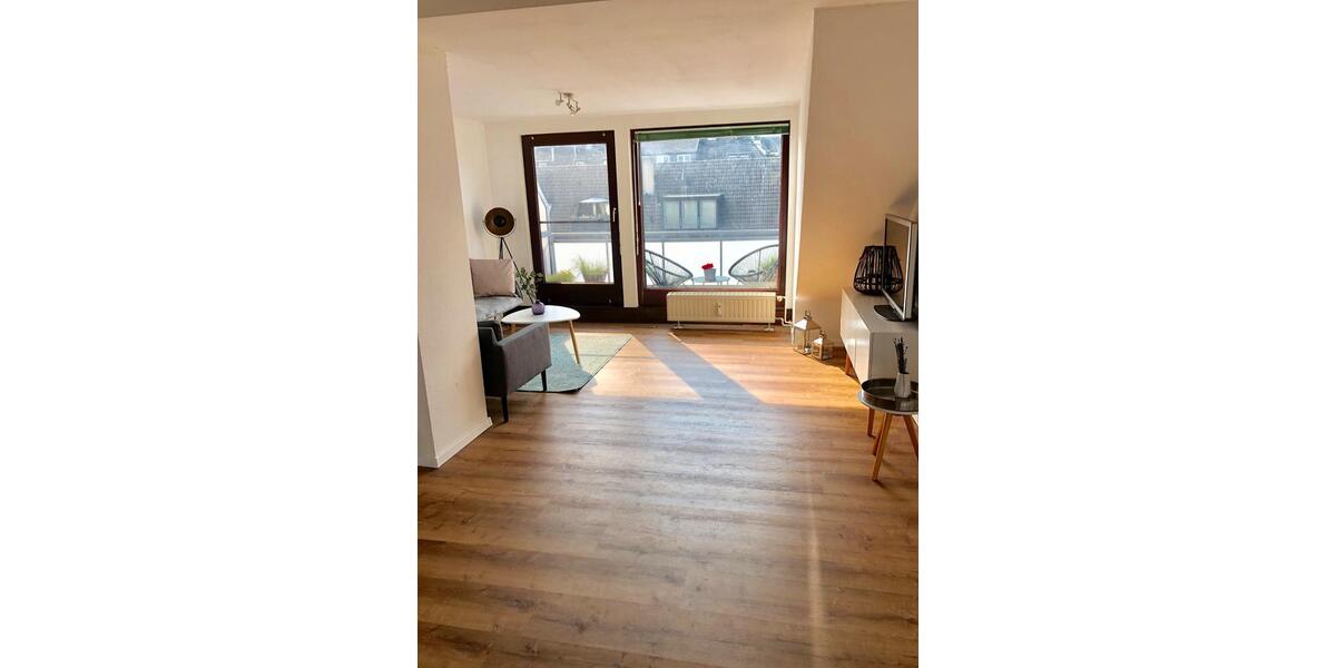 Dachgeschoßwohnung Essen Stadtbezirk II - 2.5 Zimmer, 57 m&sup2;, 930&euro; | Angebot:26618830