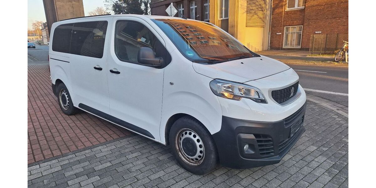 Peugeot Traveller 182.000 km 12.900 &euro; Mülheim an der Ruhr 45473