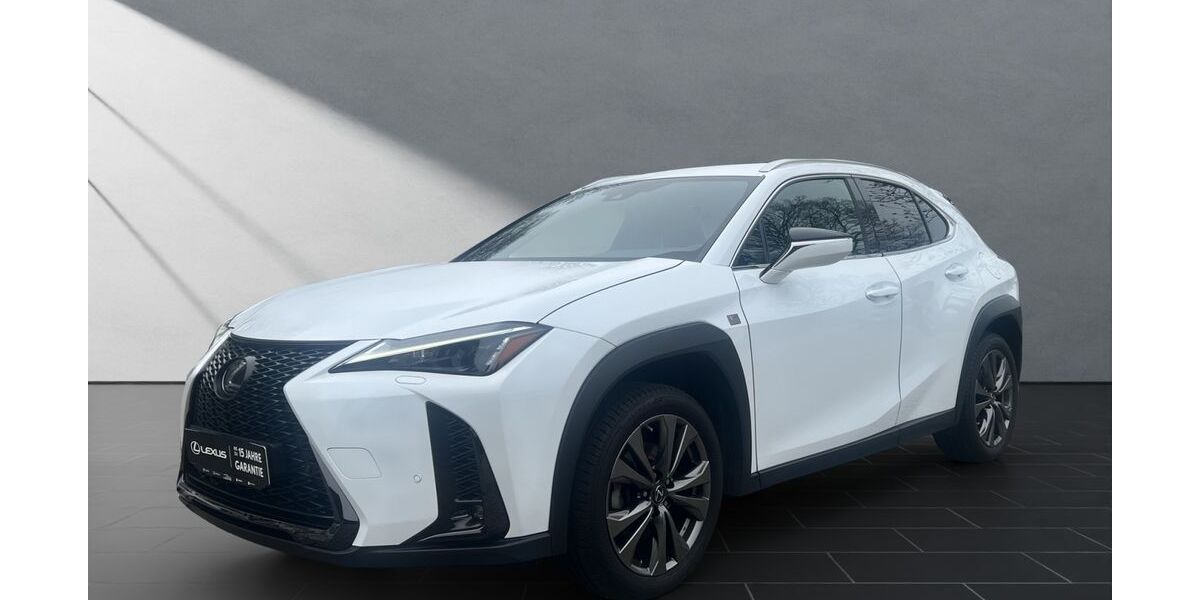 Lexus UX 22.494 km 31.990 &euro; Wesel 46485