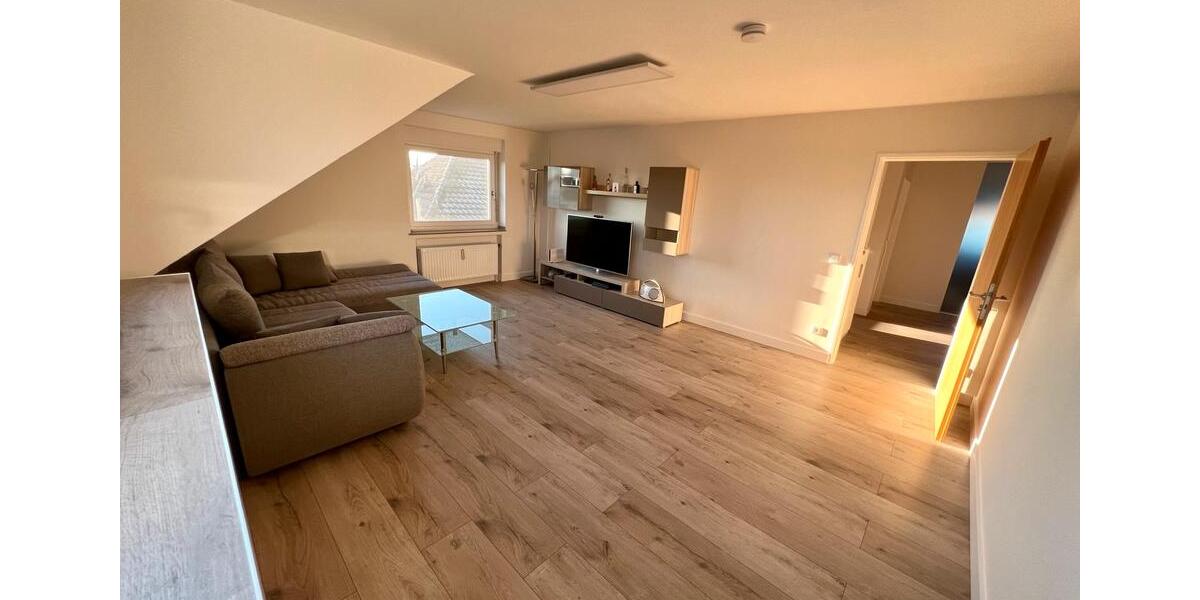 Dachgeschoßwohnung Voerde (Niederrhein) - 3 Zimmer, 78 m&sup2;, 740&euro; | Angebot:25294077