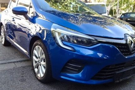 Renault Clio 93.500 km 12.900 &euro; Essen 45276