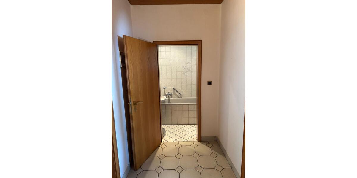 Etagenwohnung Bochum Altenbochum - 2 Zimmer, 65 m&sup2;, 650&euro; | Angebot:26254933