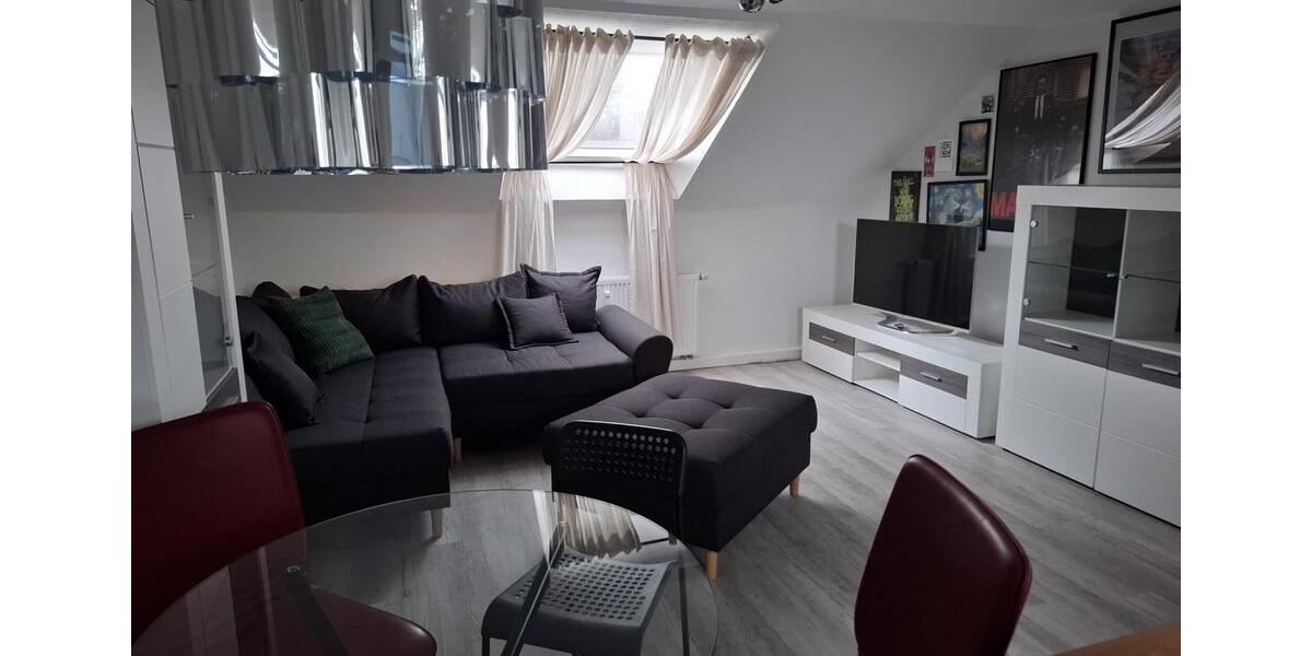 Dachgeschoßwohnung Essen Stadtbezirk V - 2 Zimmer, 51 m&sup2;, 581&euro; | Angebot:26252216