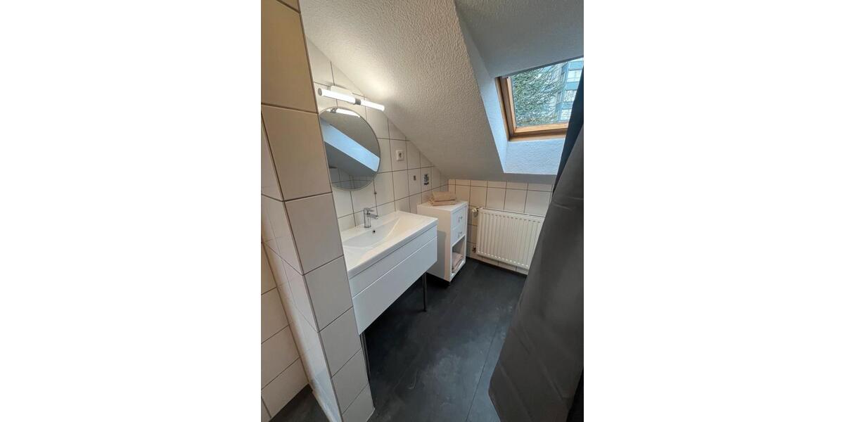 Dachgeschoßwohnung Essen Stadtbezirk II - 2.5 Zimmer, 55 m&sup2;, 890&euro; | Angebot:26007077