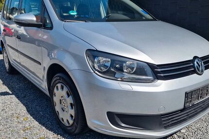 VW Touran 252.000 km 3.990 &euro; Oberhausen 46145