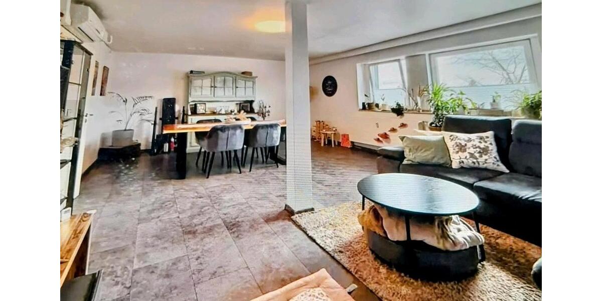 Dachgeschoßwohnung Oberhausen Rothebusch - 3 Zimmer, 95 m&sup2;, 1.010&euro; | Angebot:26253421