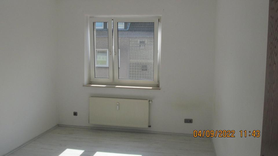 Etagenwohnung Essen Stadtbezirk VII - 3 Zimmer, 83 m&sup2;, 581&euro; | Angebot:26300570