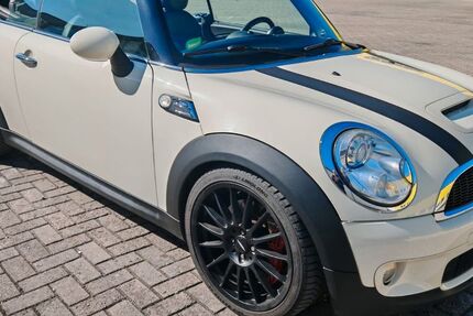 Mini John Cooper Works Cabrio 178.000 km 7.800 &euro; Duisburg 47138