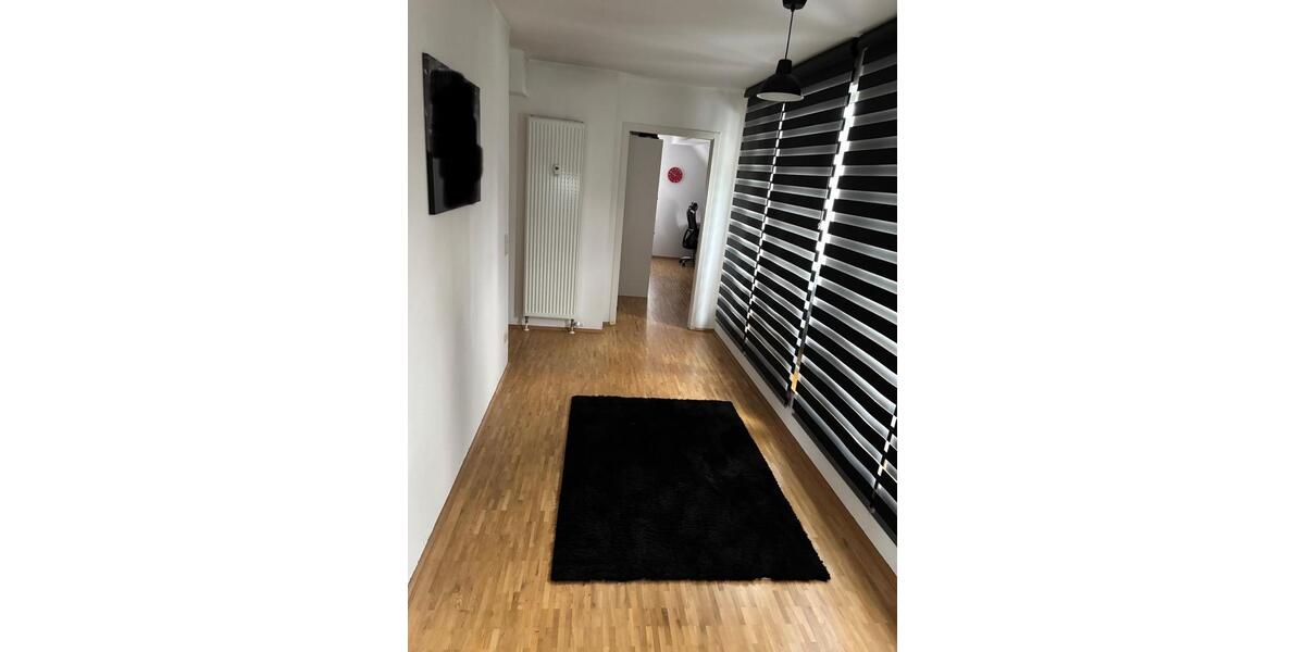 Dachgeschoßwohnung Essen Stadtbezirk IV - 3 Zimmer, 81 m&sup2;, 830&euro; | Angebot:26019126