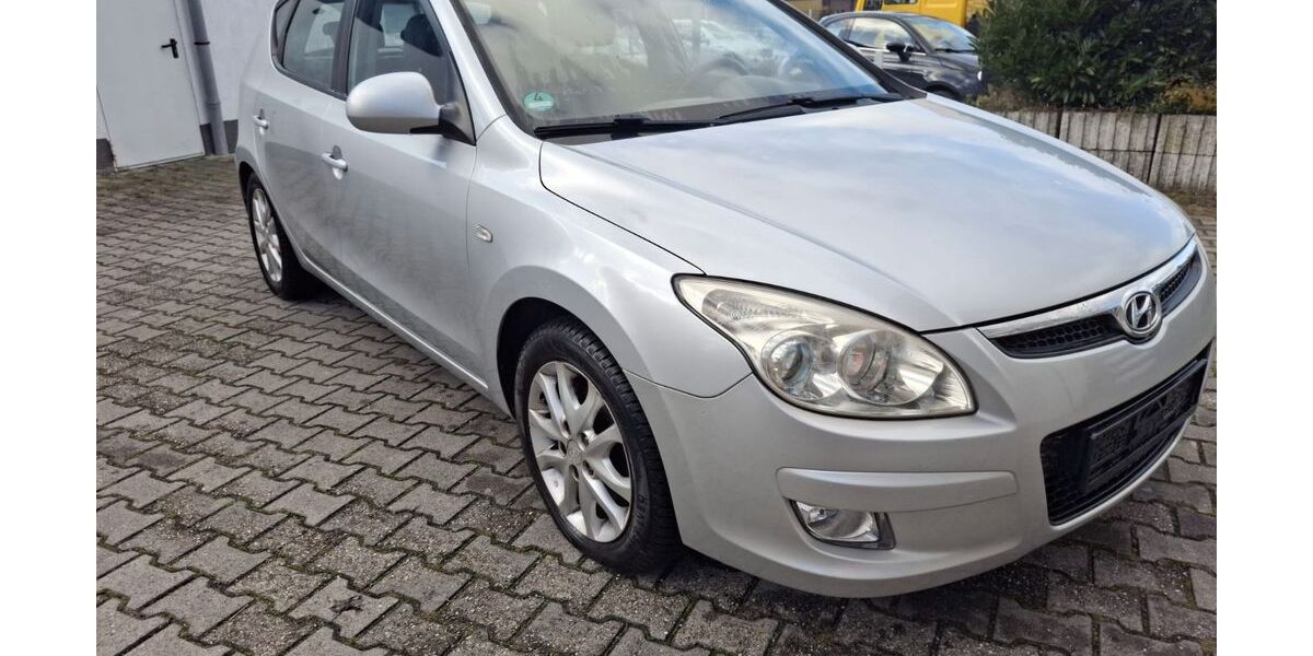 Hyundai i30 240.000 km 950 &euro; Bottrop 46242